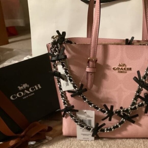 COACH Leather Chain Strap With Bows - BNWT - COACH CY260 - - Picture 7 of 7